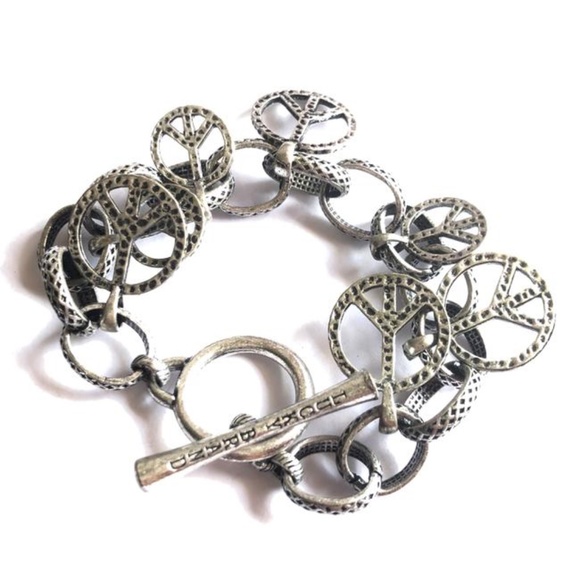 NEW Lucky Brand Silver Hammered Steel Peace Sign Charm Bracelet - Picture 4 of 5